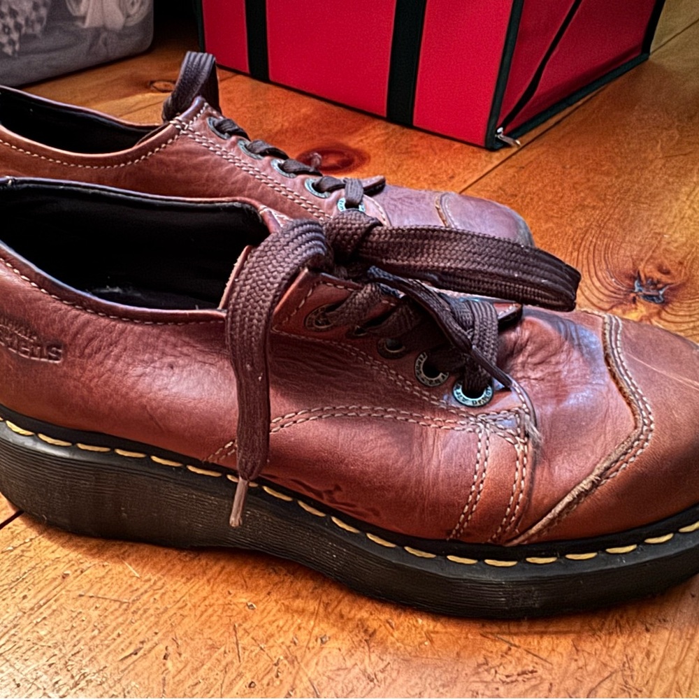 Women’s Vintage Dr. Martens Brown Leather Shoes - Picture 2 of 6